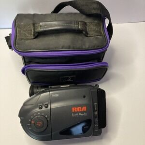 RCA Small Wonder Playback Camcorder CC604 VTG 1994 VHS-C w/ Case/Bag No Charger
